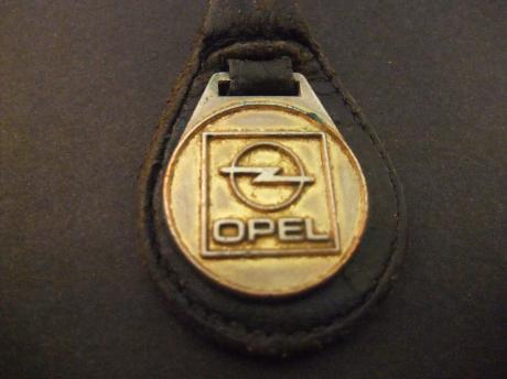 Opel logo goudkleurig sleutelhanger